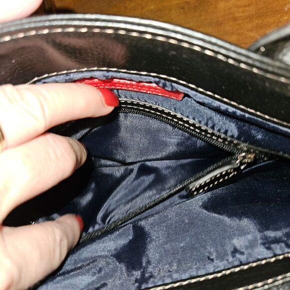 NWT Tommy Hilfiger Small Black Cloth Handbag Gold Logo Zip Purse Classic Chic - Picture 6 of 13